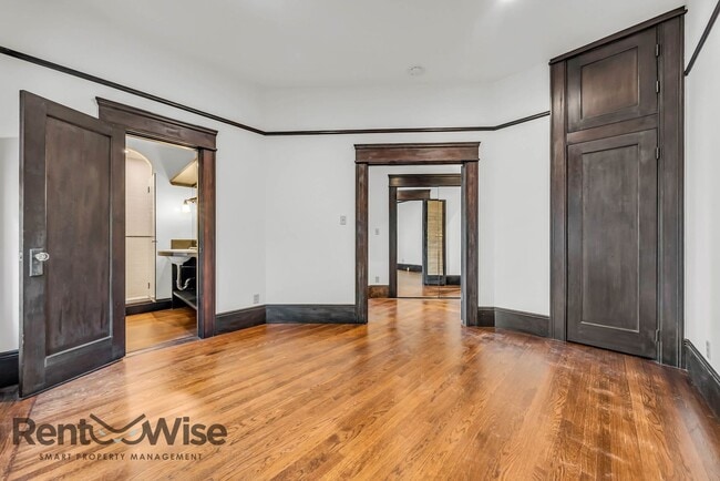 Building Photo - 1167 Green St