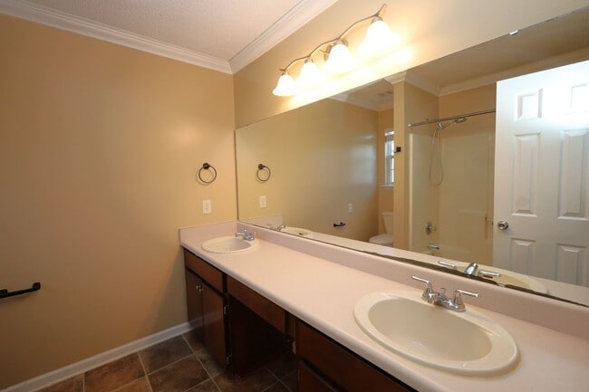 Building Photo - 3911 Nicole Ln