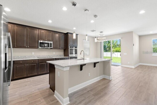 Building Photo - 16010 Sonoma Grv Cir