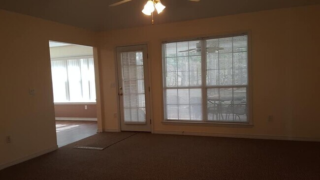 Building Photo - 3-Bed 2-Bath Brick Home located in the Heart of Foley
