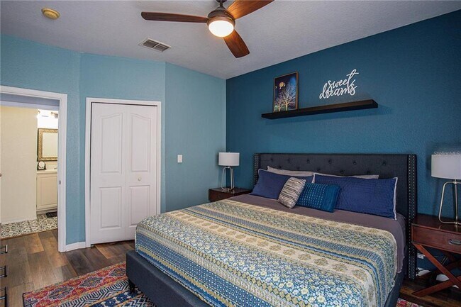 Building Photo - 8913 Legacy Ct