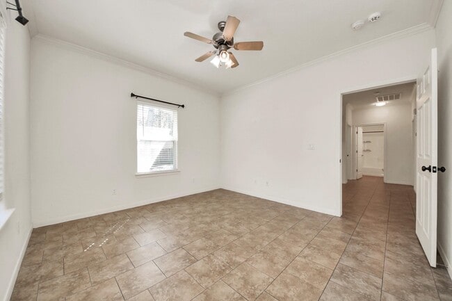 Building Photo - 228 Greenleaf St