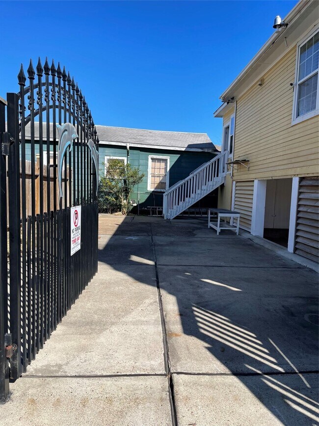 Building Photo - 1212 55th St