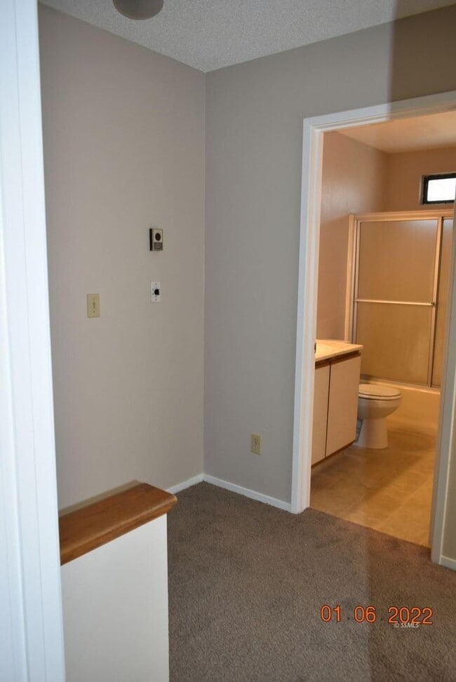 Building Photo - PER624