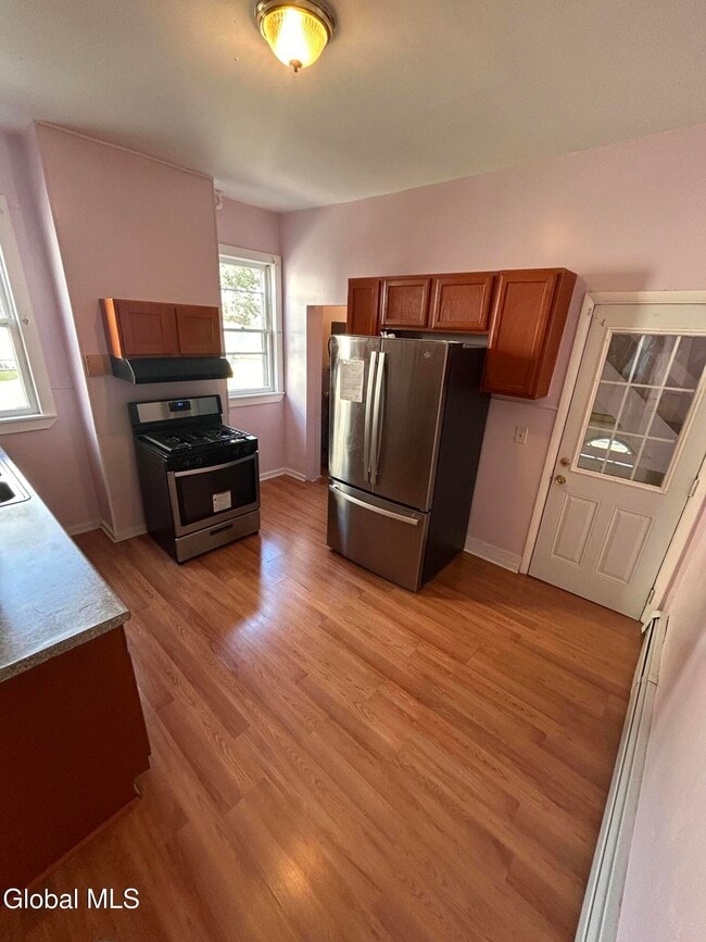 Building Photo - 361 Orange St