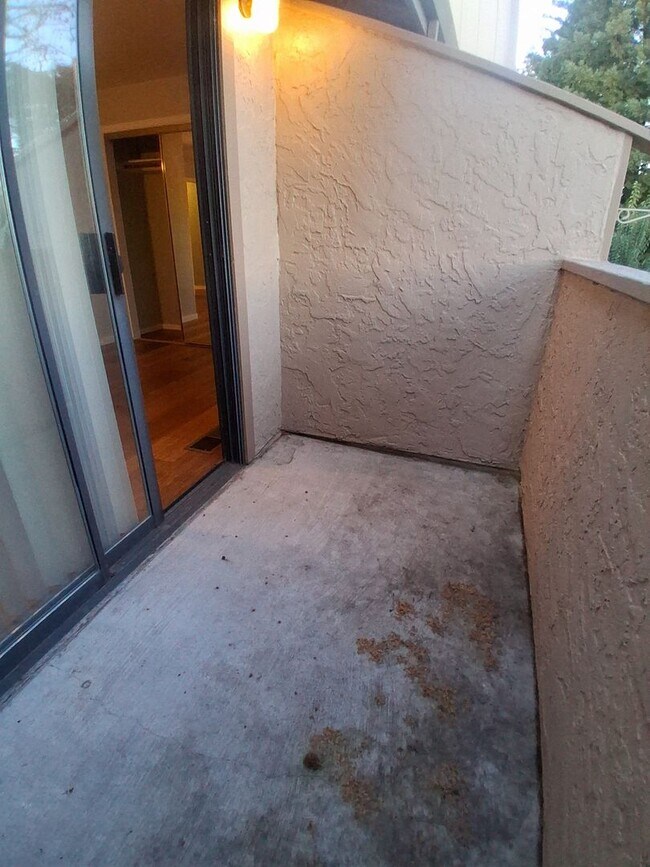 Building Photo - 4045 Dale Rd