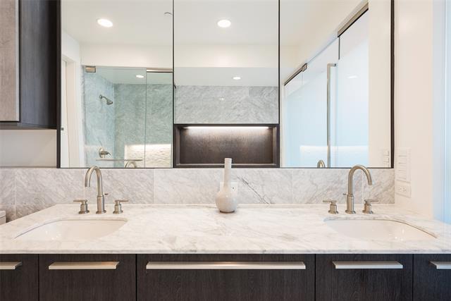 Building Photo - 3130 N Harwood St