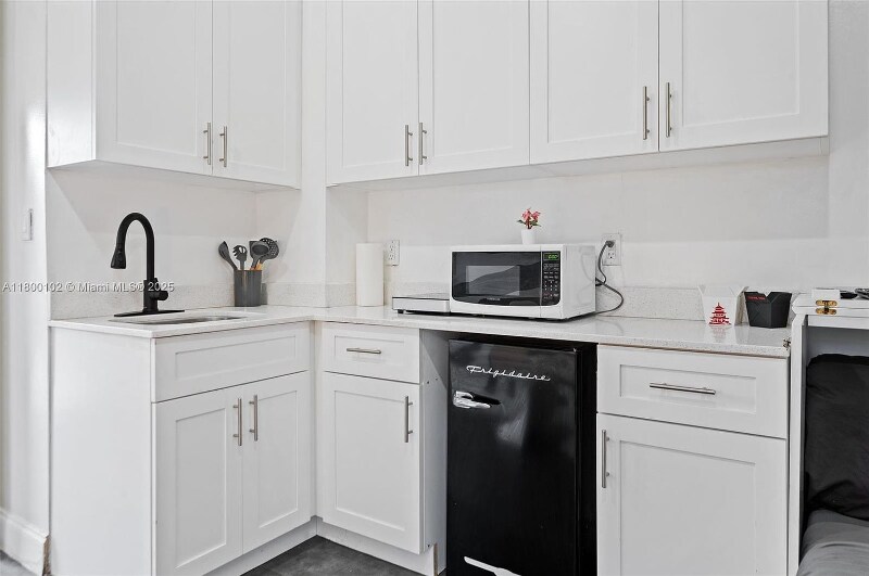 Building Photo - 534 NW 50th St