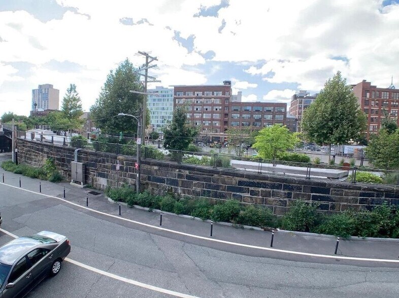 Building Photo - 1213 Noble St