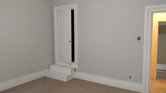 Building Photo - 26 E Mechanic St