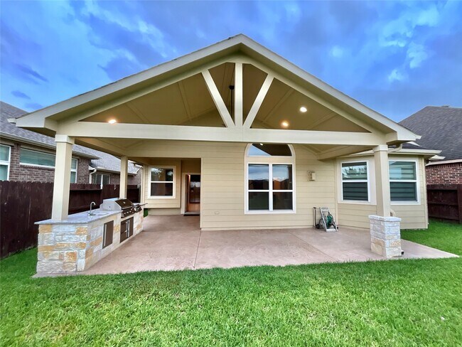 Building Photo - 26954 Mustang Retreat Ln
