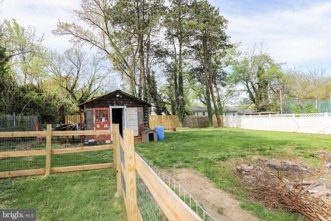 Building Photo - 103 Waelchli Ave