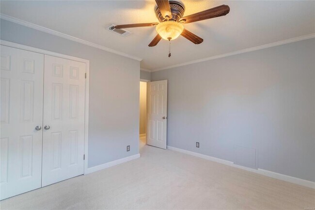 Building Photo - 149 Ledyard Dr