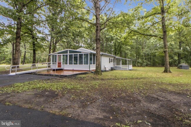 Building Photo - 1615 Truslow Rd