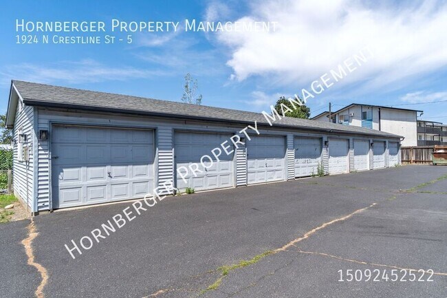 Building Photo - 1924 N Crestline St