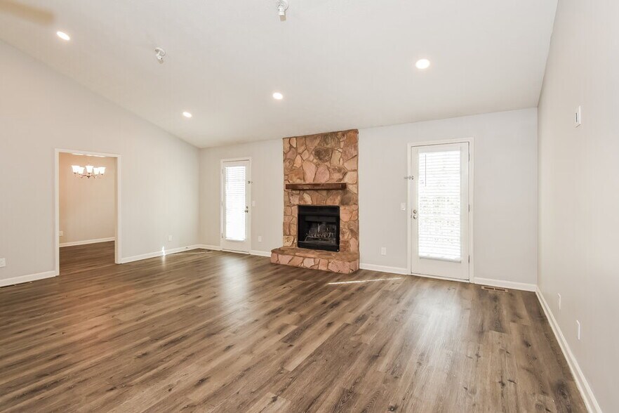 Building Photo - 2752 Hawk Trace NE