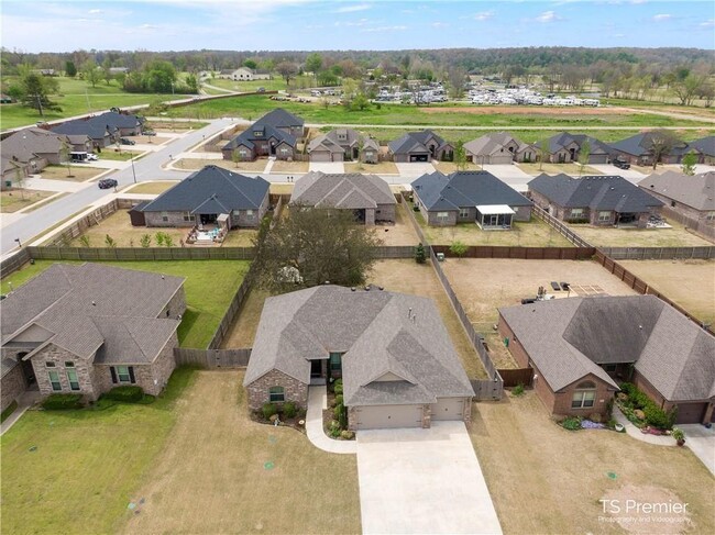 Building Photo - 202 Pebble Beach Dr