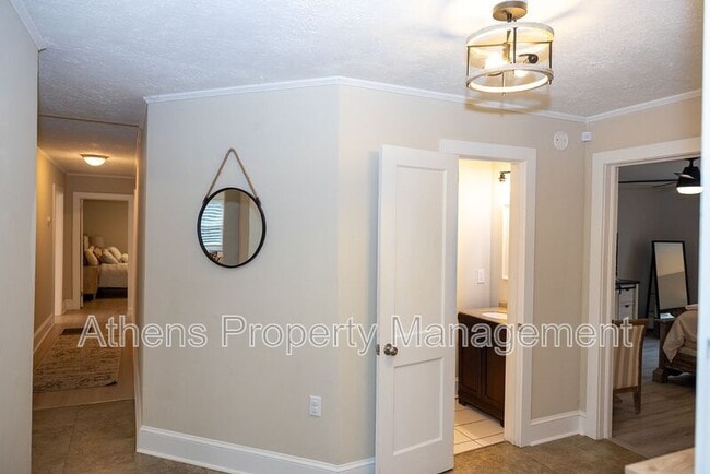 Building Photo - 6551 Hog Mountain Rd