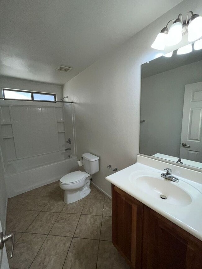 Building Photo - READY TO VIEW NOW! Recently Painted Interi...