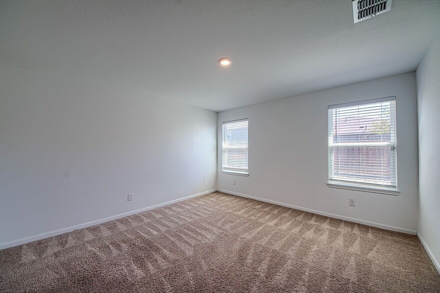 Building Photo - 3150 jackson