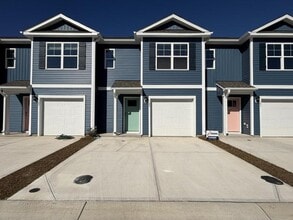 Building Photo - 105 S Grassland Rd