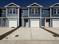 Building Photo - 105 S Grassland Rd