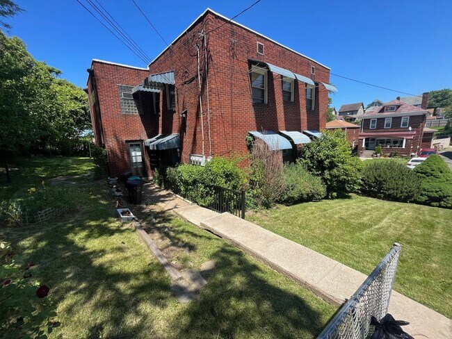 Building Photo - 1114-1116 Ohio Street