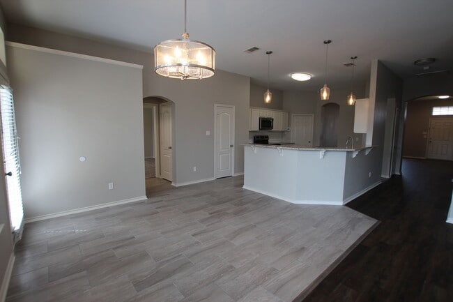 Building Photo - Lease Takeover Opportunity! Stunning 3 bed...