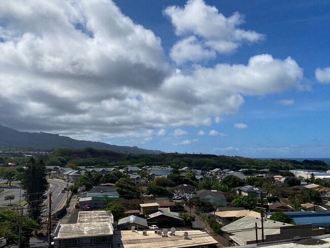 Building Photo - Freshly renovated, Wailuku - 2 bedrooms, 1.5 baths
