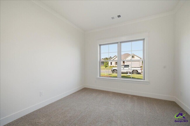 Building Photo - 307 Willowbrook Ln