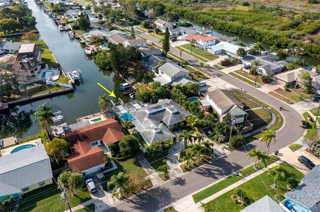Building Photo - 4643 Bay Crest Dr