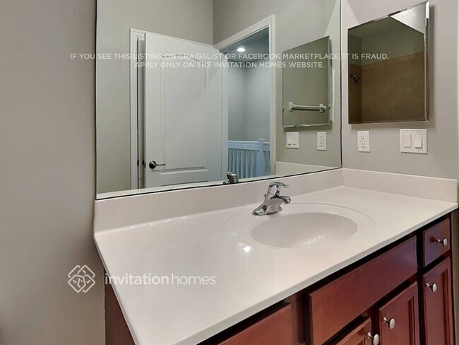 Building Photo - 9731 SW Purple Martin Way