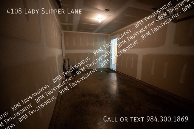 Building Photo - 4108 Lady Slipper Ln