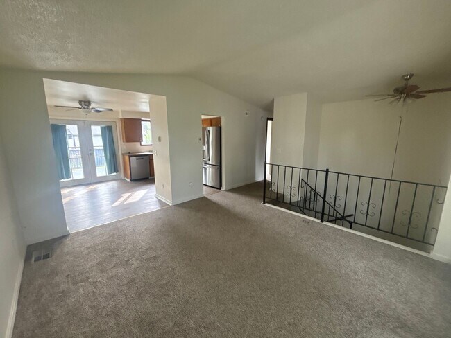 Building Photo - Charming 2 Bed, 2 Bath Home! *SPECIAL: $50...