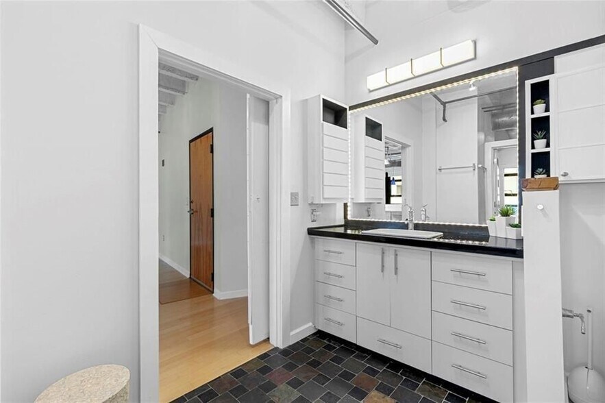 Building Photo - 878 Peachtree St NE