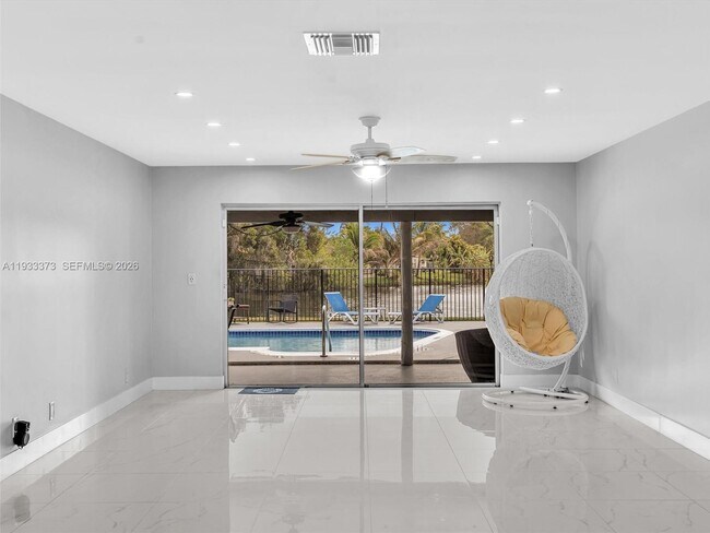 Building Photo - 406 Sailboat Cir