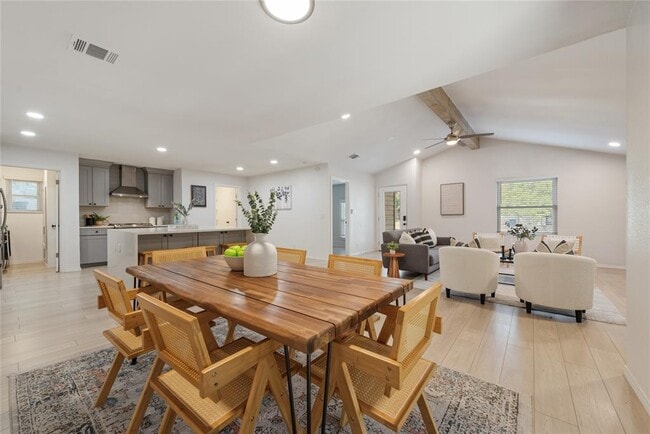 Building Photo - 6809 Lunar Dr