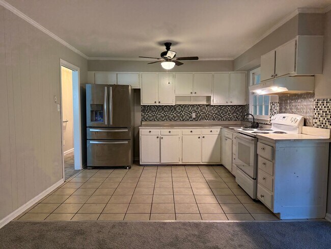 Building Photo - Amazing Ranch Home In Raleigh, Available Now!