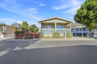 Building Photo - 2700 E Valley Pkwy