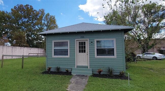 Building Photo - 200 Old Daytona Rd