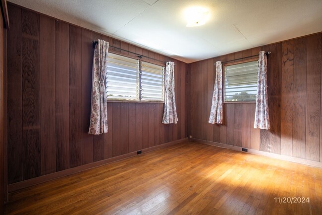 Building Photo - 2 bd, 1 ba Single Family Home In Wahiawa