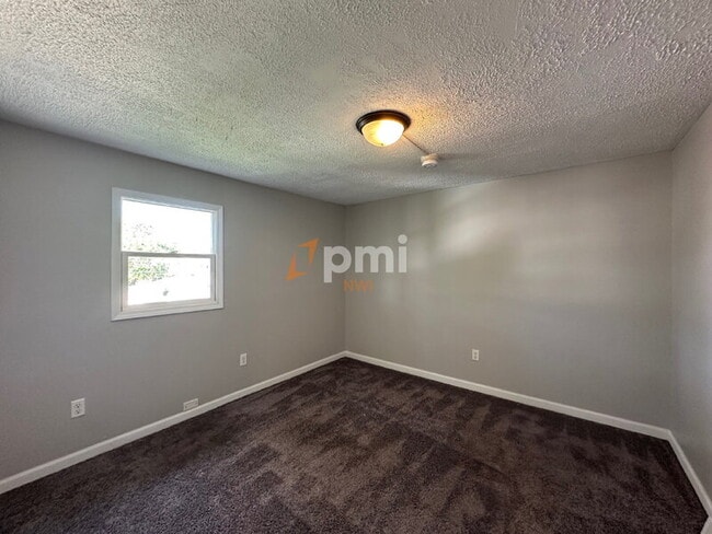Building Photo - 7414 Tapper Ave