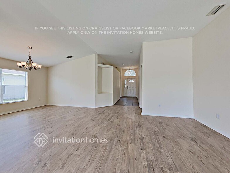 Building Photo - 6815 Monarch Park Dr