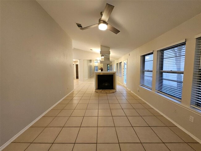 Building Photo - 12806 Margit Dr