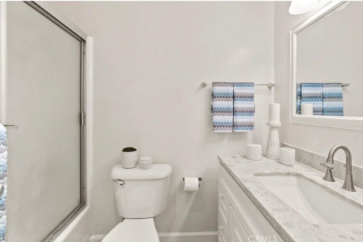 Building Photo - 18620 Hatteras St