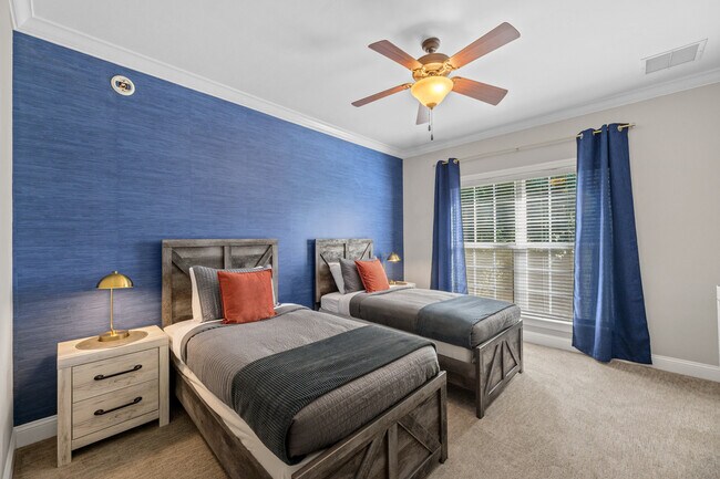 Building Photo - 2665 Breton Ridge Dr