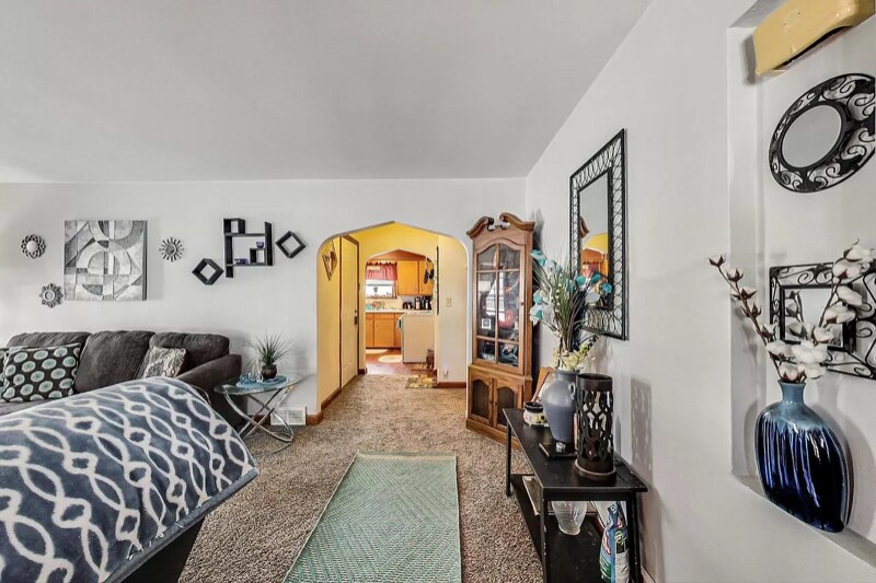 Building Photo - 2402 S 83rd St