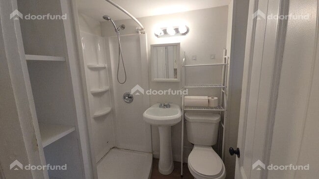 Building Photo - 46 E Main St