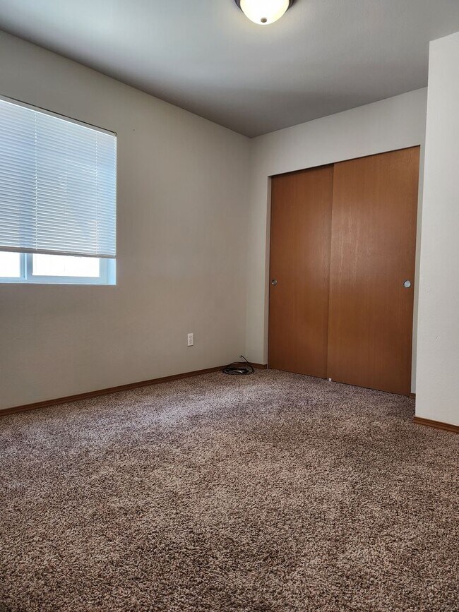 Building Photo - Cozy 3 Bedroom House!!! Ready For New Tena...