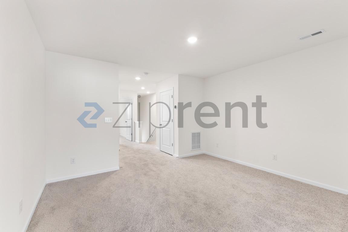 Building Photo - 1926 Tranquility Cir